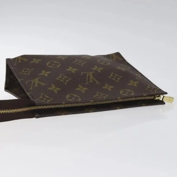 LOUIS VUITTON Monogram Poche Toilette 19 Pouch